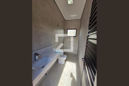 Casa à venda com 548m², 5 quartos e 4 vagasBanheiro social