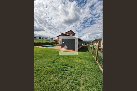 Casa à venda com 548m², 5 quartos e 4 vagasCasa dos fundos