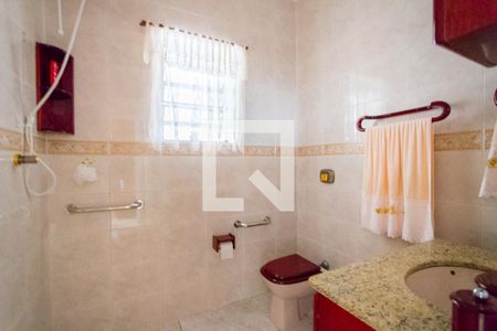 Banheiro de casa à venda com 2 quartos, 241m² em Vila Eldízia, Santo André