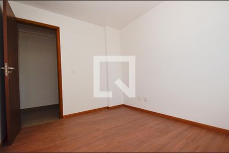 Quarto1 de apartamento para alugar com 3 quartos, 78m² em Nova Floresta, Belo Horizonte