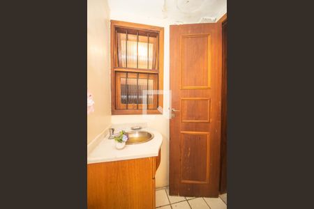 Casa à venda com 300m², 4 quartos e 2 vagasBanheiro