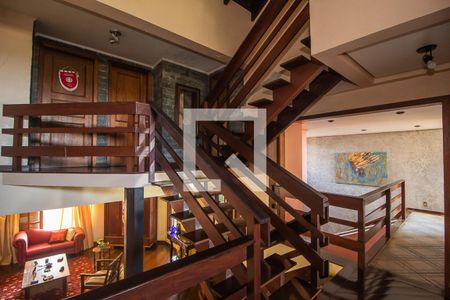 Casa à venda com 300m², 4 quartos e 2 vagasCorredor