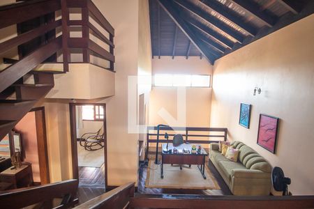 Casa à venda com 300m², 4 quartos e 2 vagasCorredor