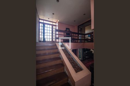 Casa à venda com 300m², 4 quartos e 2 vagasCorredor