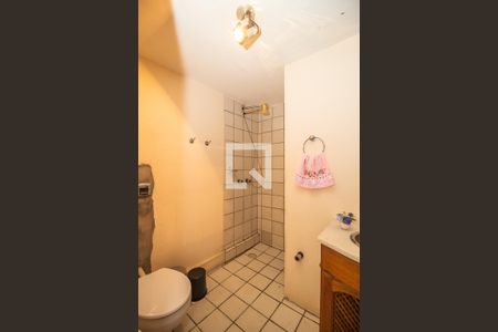 Casa à venda com 300m², 4 quartos e 2 vagasBanheiro