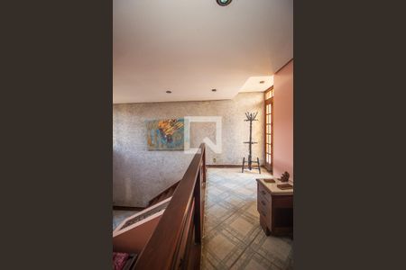 Casa à venda com 300m², 4 quartos e 2 vagasCorredor