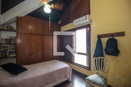 Casa à venda com 300m², 4 quartos e 2 vagasQuarto