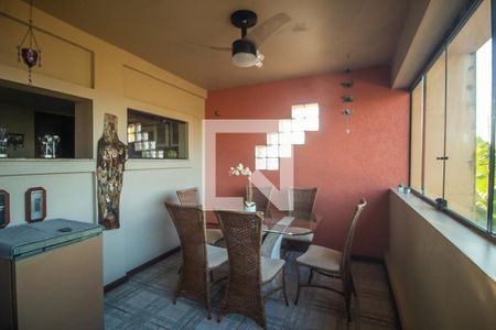 Casa à venda com 300m², 4 quartos e 2 vagasÁrea comum - Churrasqueira