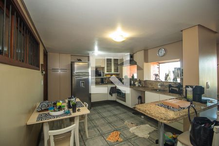 Casa à venda com 300m², 4 quartos e 2 vagasCozinha