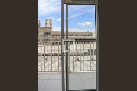 Apartamento para alugar com 38m², 2 quartos e sem vaga Apartamento para alugar com 38m², 2 quartos e sem vagaVaranda