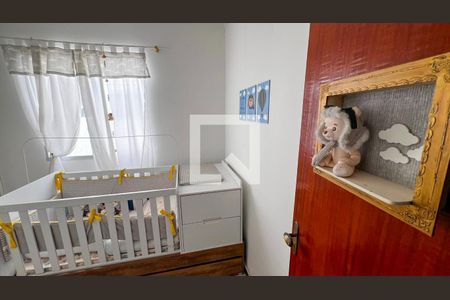 Casa à venda com 225m², 5 quartos e 3 vagasQuarto 2