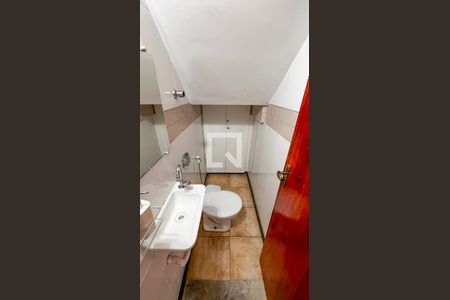 Casa à venda com 225m², 5 quartos e 3 vagasBanheiro