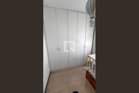 Casa à venda com 225m², 5 quartos e 3 vagasQuarto 2