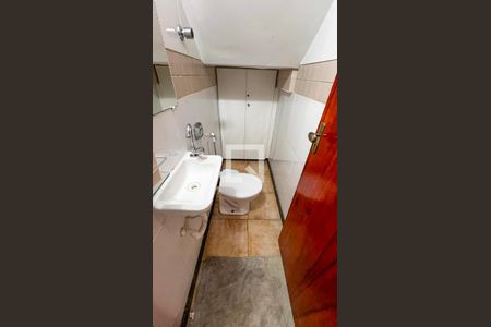 Casa à venda com 225m², 5 quartos e 3 vagasBanheiro