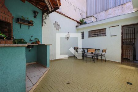 Casa à venda com 280m², 2 quartos e 2 vagas Casa à venda com 280m², 2 quartos e 2 vagasQuintal/Churrasqueira