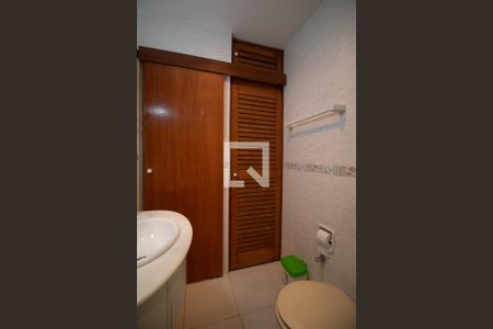 Banheiro social de apartamento à venda com 1 quarto, 60m² em Copacabana, Rio de Janeiro