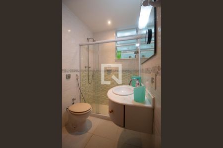 Banheiro social de apartamento à venda com 1 quarto, 60m² em Copacabana, Rio de Janeiro