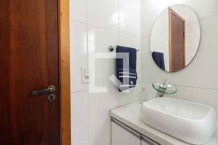 Casa de condomínio à venda com 100m², 3 quartos e 1 vaga Casa de condomínio à venda com 100m², 3 quartos e 1 vagaBanheiro Social