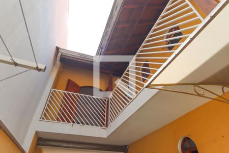 Casa à venda com 152m², 3 quartos e 5 vagas Casa à venda com 152m², 3 quartos e 5 vagasÁrea externa