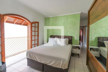 Casa à venda com 152m², 3 quartos e 5 vagas Casa à venda com 152m², 3 quartos e 5 vagasSuíte