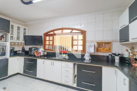 Casa à venda com 152m², 3 quartos e 5 vagas Casa à venda com 152m², 3 quartos e 5 vagasCozinha