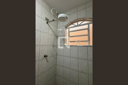 Banheiro de casa à venda com 3 quartos, 150m² em Jardim Tupanci, Barueri