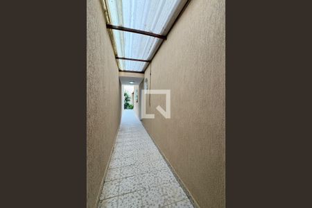 Casa à venda com 150m², 3 quartos e 2 vagasCorredor