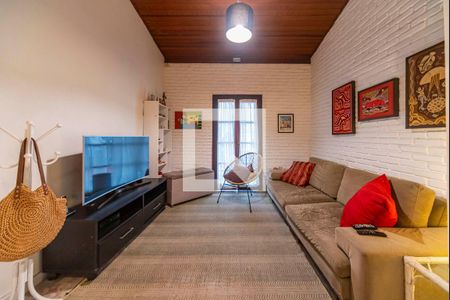 Sala de TV de casa à venda com 3 quartos, 231m² em Vila Valparaíso, Santo André