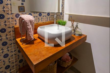 Casa à venda com 231m², 3 quartos e 3 vagas Casa à venda com 231m², 3 quartos e 3 vagasLavabo