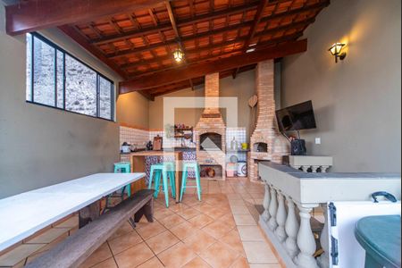 Casa à venda com 231m², 3 quartos e 3 vagas Casa à venda com 231m², 3 quartos e 3 vagasÁrea Gourmet