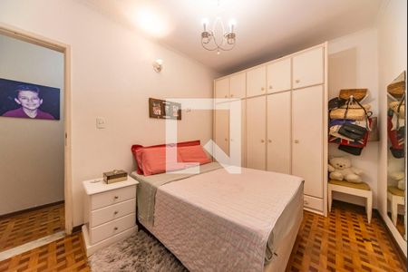 Casa à venda com 231m², 3 quartos e 3 vagas Casa à venda com 231m², 3 quartos e 3 vagasQuarto 2