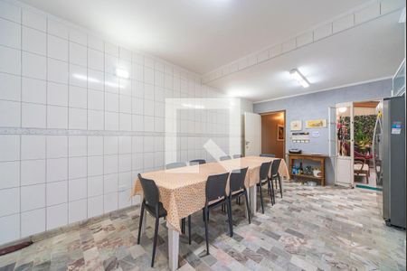 Casa à venda com 231m², 3 quartos e 3 vagas Casa à venda com 231m², 3 quartos e 3 vagasCozinha