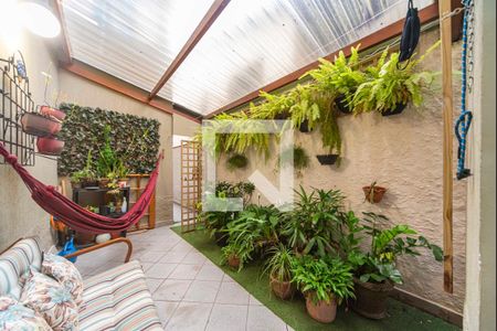 Casa à venda com 231m², 3 quartos e 3 vagas Casa à venda com 231m², 3 quartos e 3 vagasJardim de Inverno