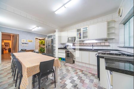 Casa à venda com 231m², 3 quartos e 3 vagas Casa à venda com 231m², 3 quartos e 3 vagasCozinha