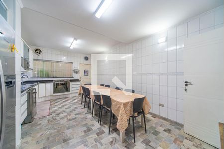 Casa à venda com 231m², 3 quartos e 3 vagas Casa à venda com 231m², 3 quartos e 3 vagasCozinha