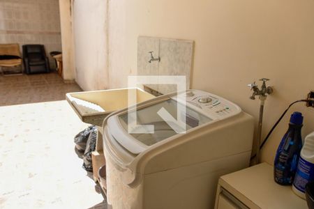 Casa à venda com 210m², 4 quartos e 2 vagasLavanderia