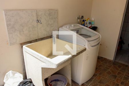 Casa à venda com 210m², 4 quartos e 2 vagasLavanderia