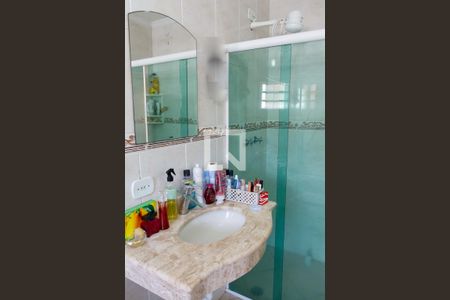 Casa à venda com 210m², 4 quartos e 2 vagasBanheiro da Suíte