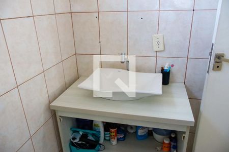 Casa à venda com 210m², 4 quartos e 2 vagasBanheiro