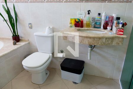 Casa à venda com 210m², 4 quartos e 2 vagasBanheiro da Suíte