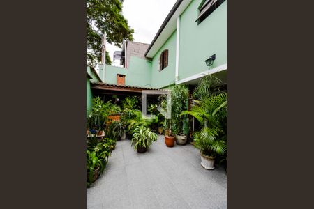 Casa à venda com 150m², 2 quartos e 2 vagas Casa à venda com 150m², 2 quartos e 2 vagasÁrea externa