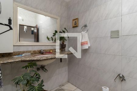 Casa à venda com 200m², 4 quartos e 4 vagasBanheiro 2