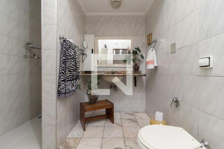 Casa à venda com 200m², 4 quartos e 4 vagasBanheiro 2