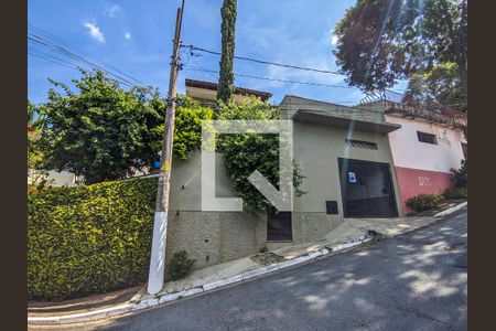 Casa à venda com 200m², 4 quartos e 4 vagasFachada