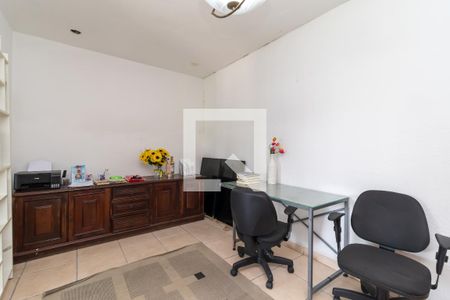 Casa à venda com 200m², 4 quartos e 4 vagasQuarto 4 / Escritório