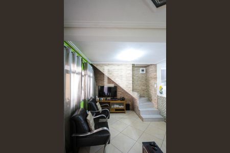 Sala de casa para alugar com 2 quartos, 189m² em Jardim Soares, São Paulo
