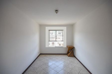 Sala de apartamento à venda com 3 quartos, 77m² em Parque Pinheiros, Taboão da Serra