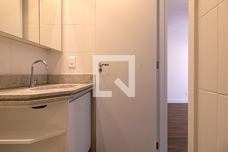 Apartamento para alugar com 40m², 2 quartos e 1 vaga Apartamento para alugar com 40m², 2 quartos e 1 vagaBanheiro social