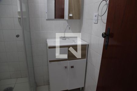 Apartamento para alugar com 60m², 2 quartos e sem vagaBanheiro