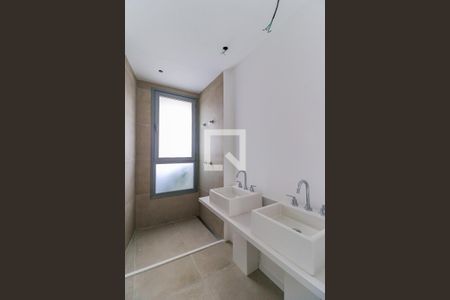 Apartamento à venda com 197m², 3 quartos e 3 vagasBanheiro da Suíte 1